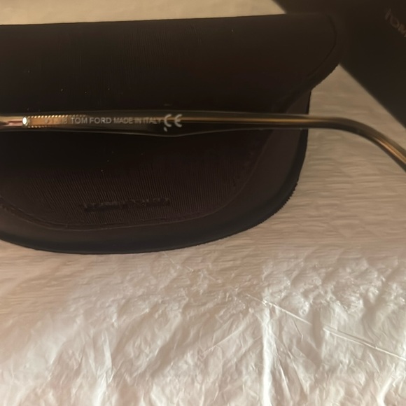 Tom Ford Unisex Eyeglasses TF 5505 005 Size 52~19~145. They are made in Italy. - Picture 4 of 6